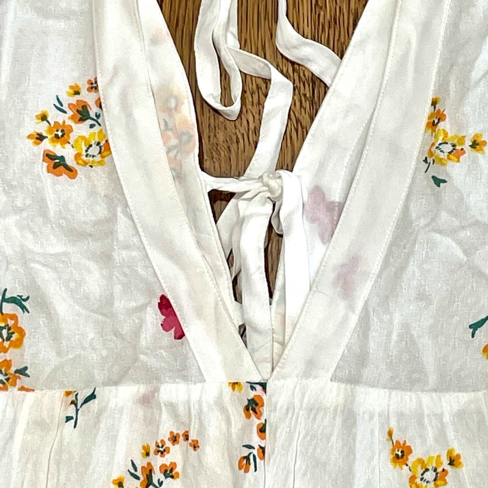 Urban Outfitters White Floral Romper - Picture 7 of 13